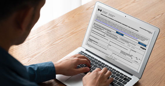 You are currently viewing IRCC Transitioning to Online Applications for Permanent Residence Programs
